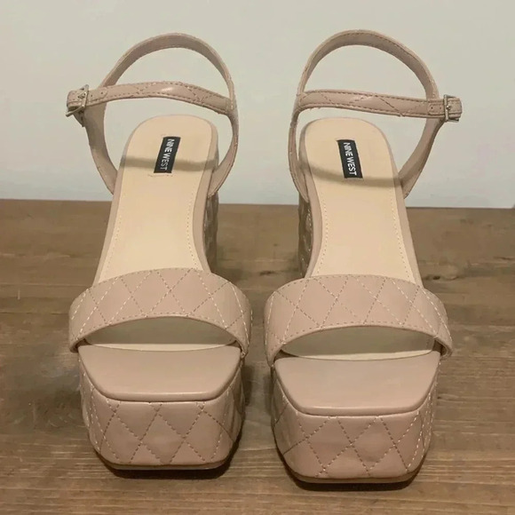 Women’s Nine West Nude Wedges Size 11M EUC - Picture 2 of 7